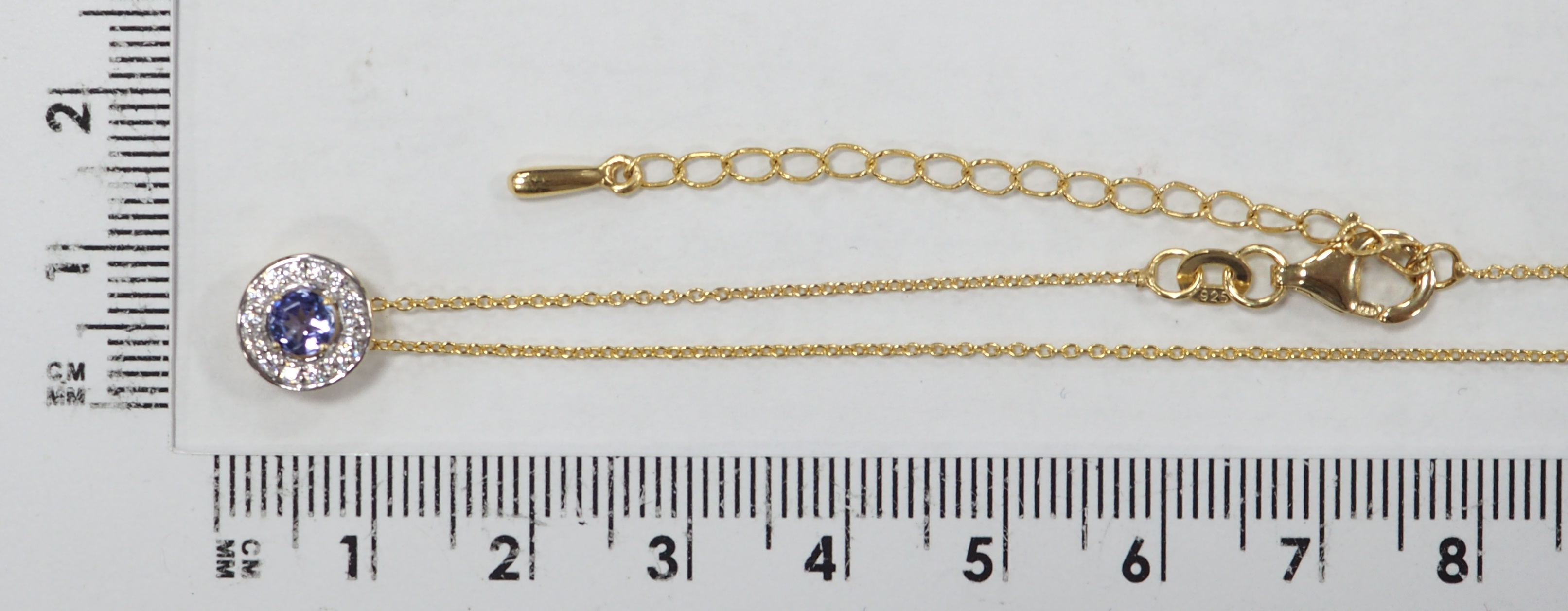 Серебряное колье 925 пробы; плетение Якорное; вставки 1 Танзанит; Россыпь Фианит бесцв.;